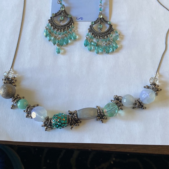 Periwinkle by Barlow Necklace and Earrings Combo, Gorgeous 🔥❤️❤️❤️🔥 - Picture 5 of 5